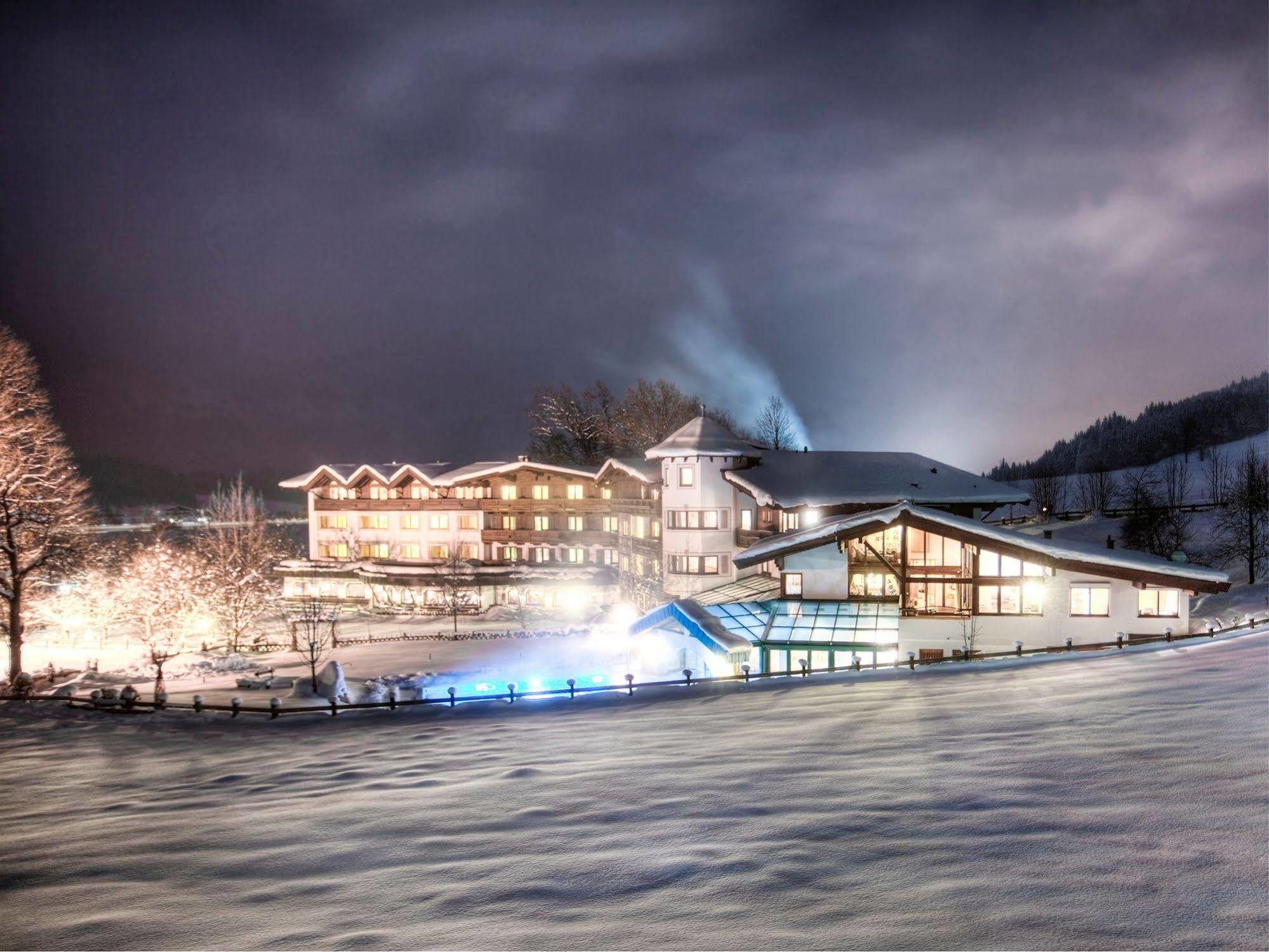 Erlebnishotel Kitzbuehler Horn Oberndorf in Tirol Ngoại thất bức ảnh